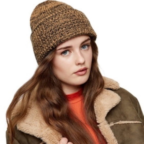Topshop Accessories - NWT TOPSHOP Chunky Scandi Beanie in Black Knit Winter Hat One Size
